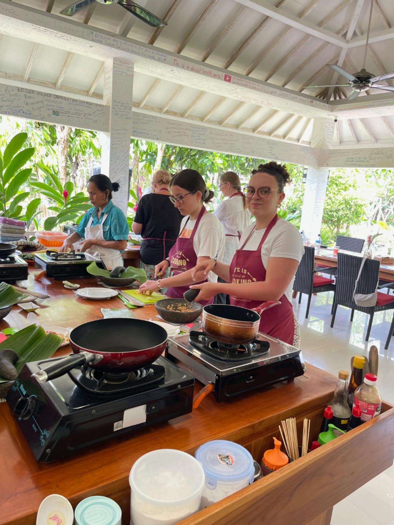 Anggrek Putih Lombok Cooking Class And Homestay Senggigi Exterior photo