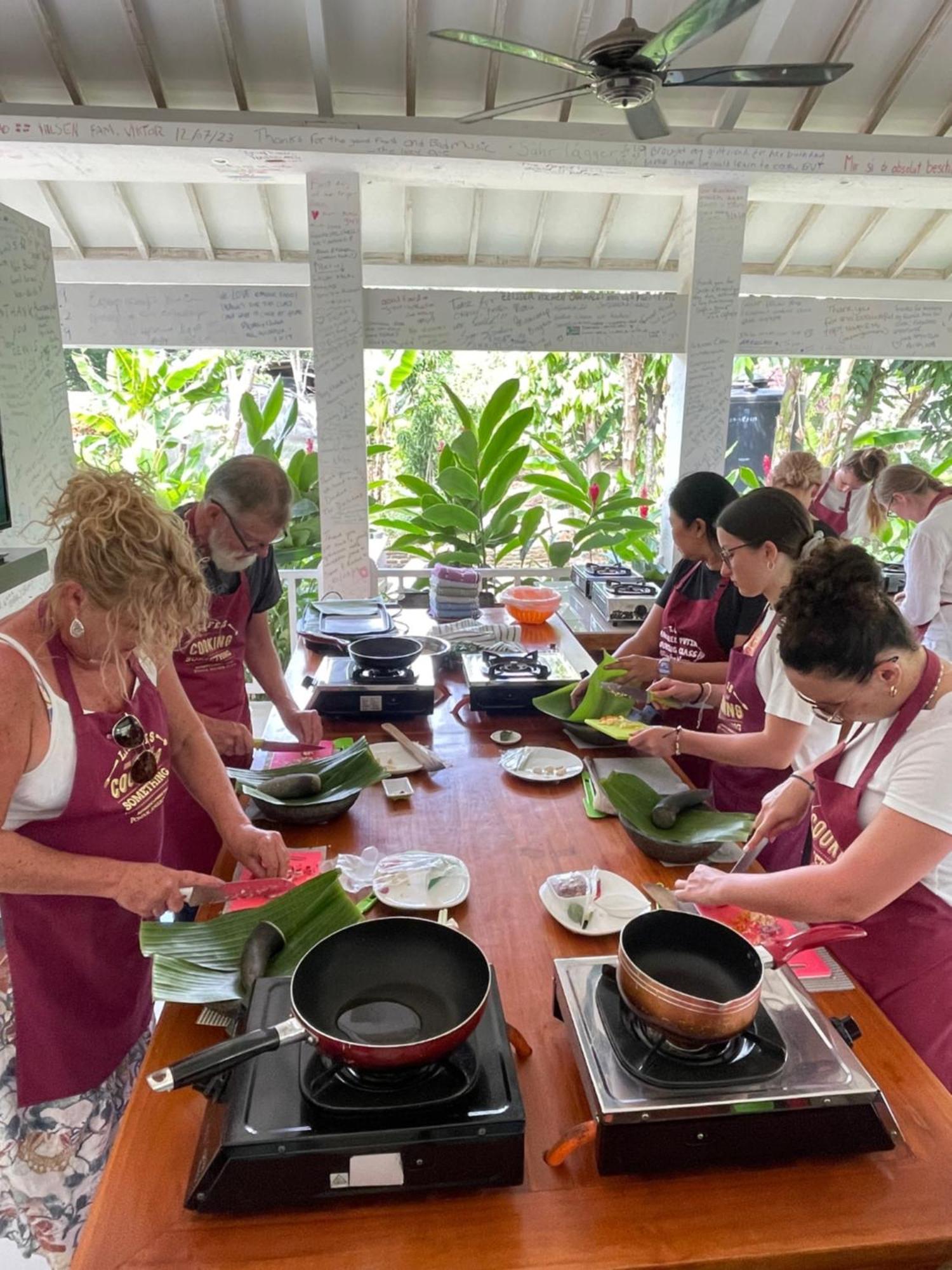 Anggrek Putih Lombok Cooking Class And Homestay Senggigi Exterior photo
