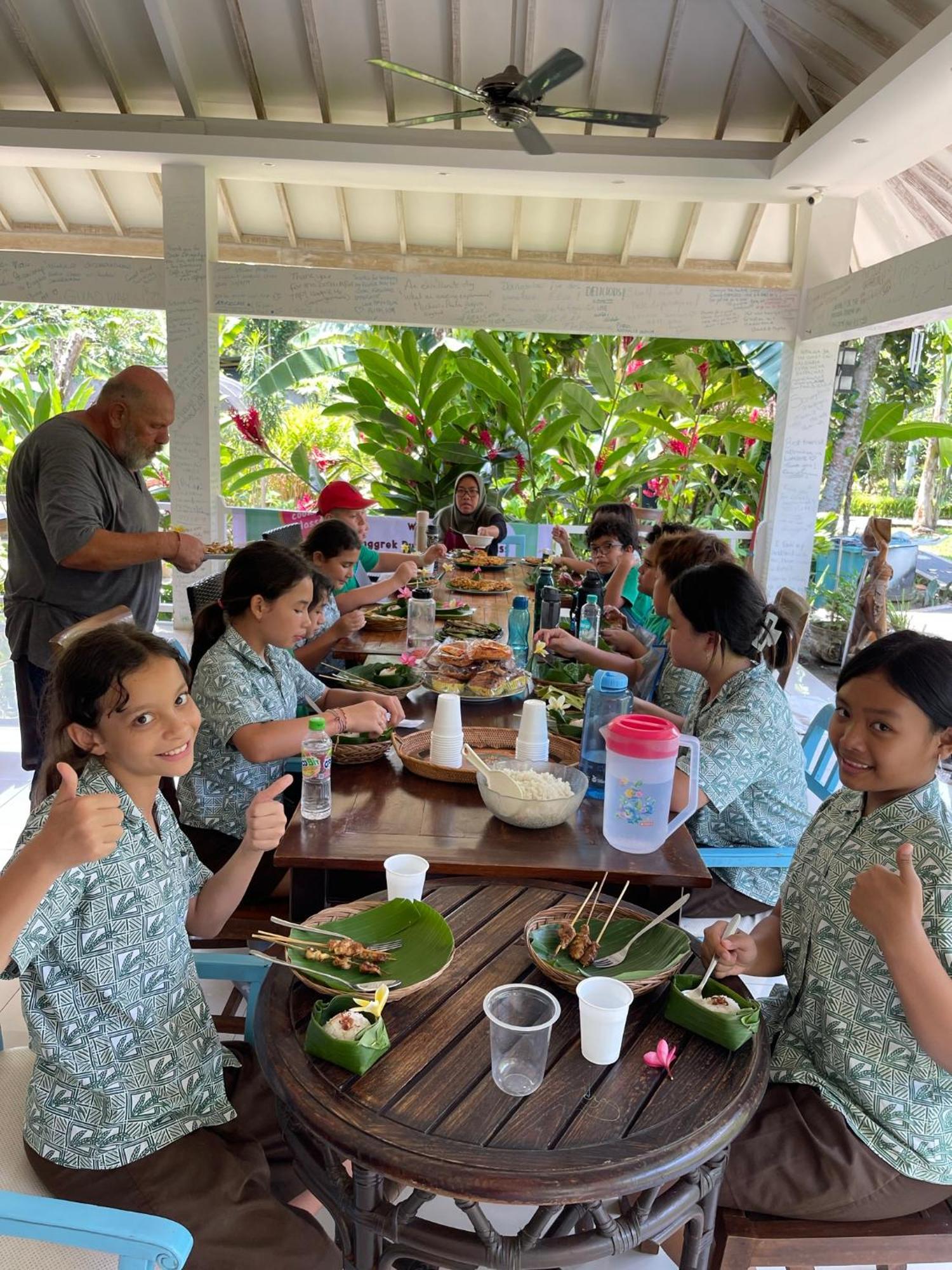Anggrek Putih Lombok Cooking Class And Homestay Senggigi Exterior photo