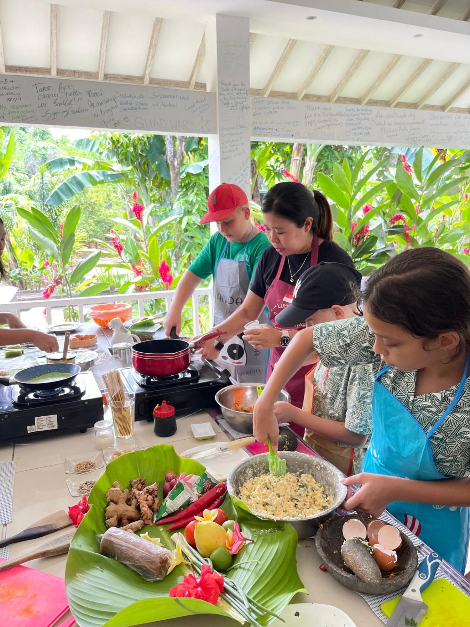 Anggrek Putih Lombok Cooking Class And Homestay Senggigi Exterior photo