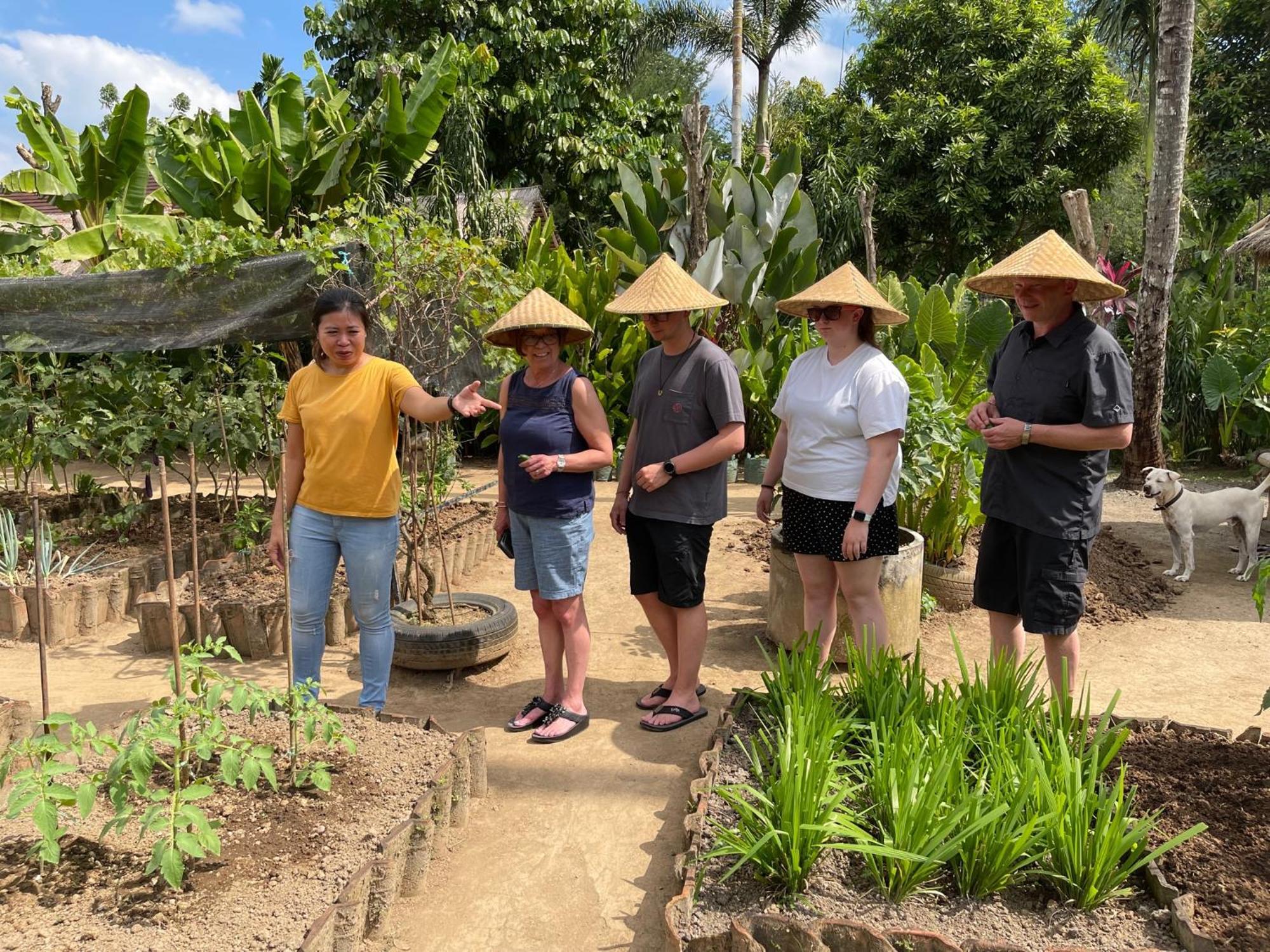 Anggrek Putih Lombok Cooking Class And Homestay Senggigi Exterior photo